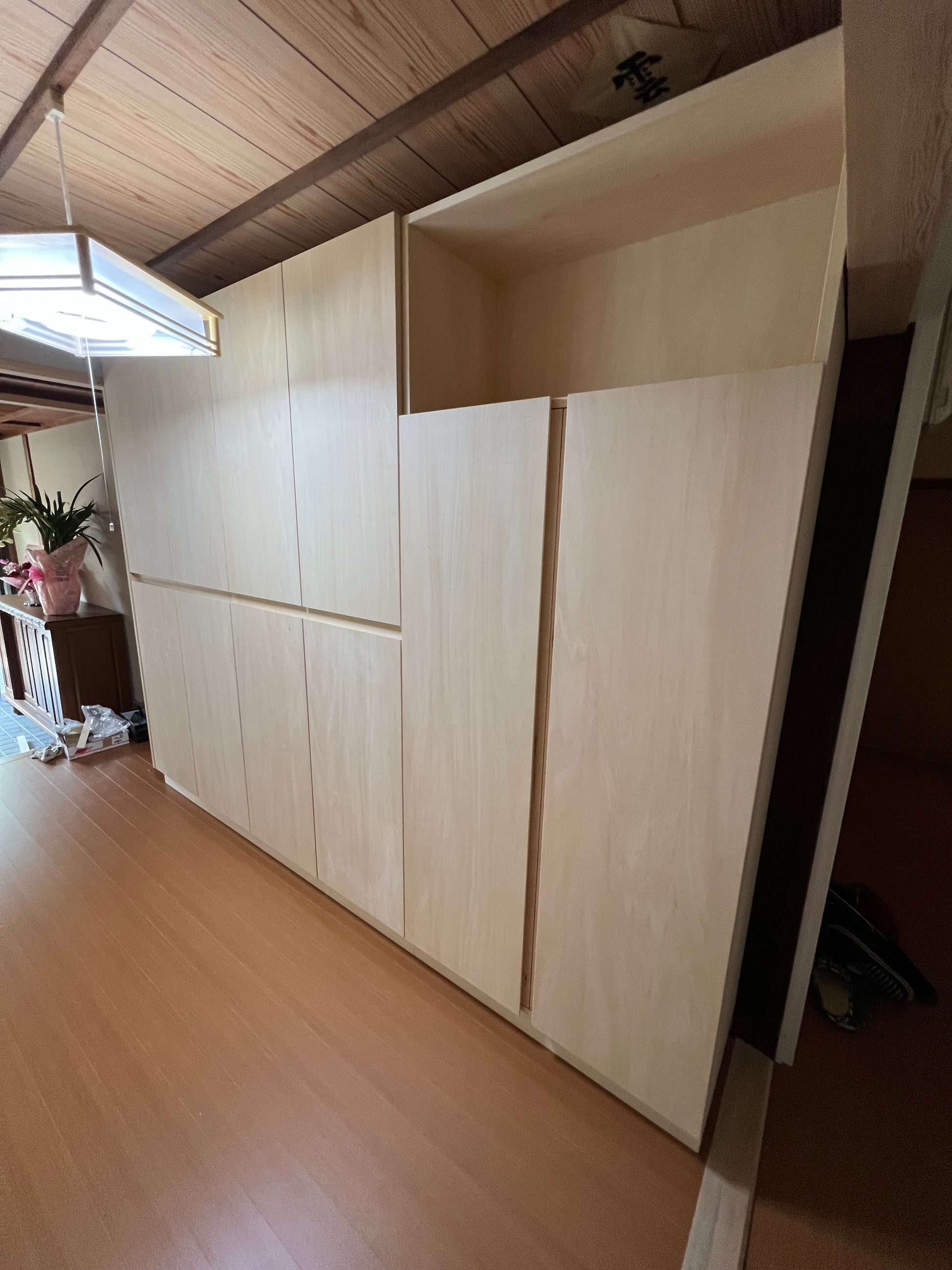 ナチュラルデザインの造作収納家具_4