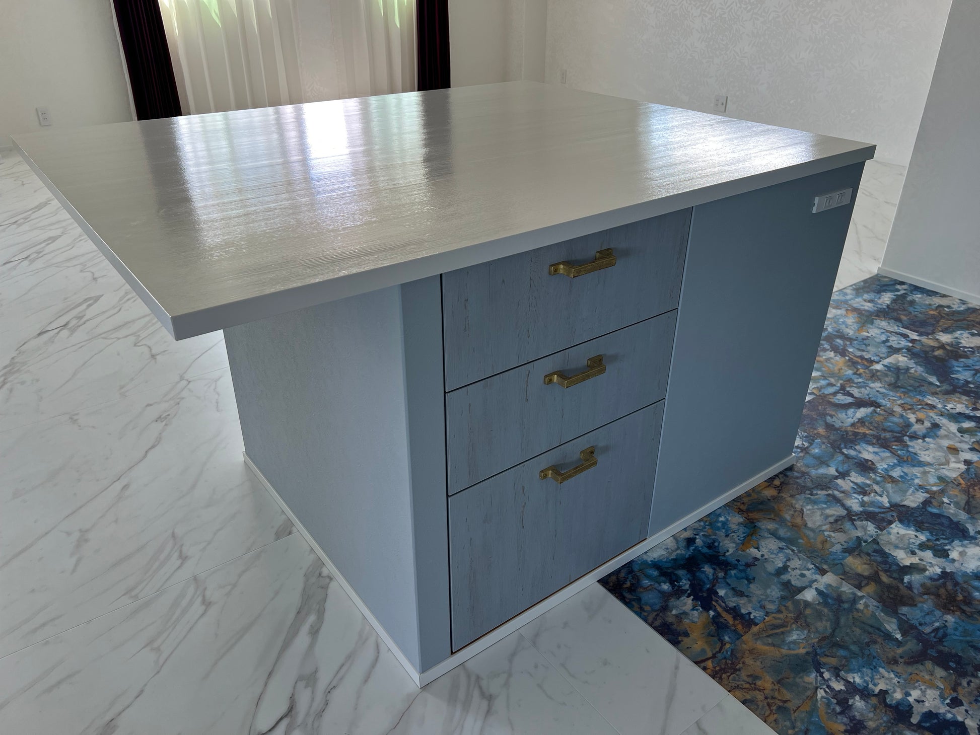 ナチュラルデザインの造作収納家具_5